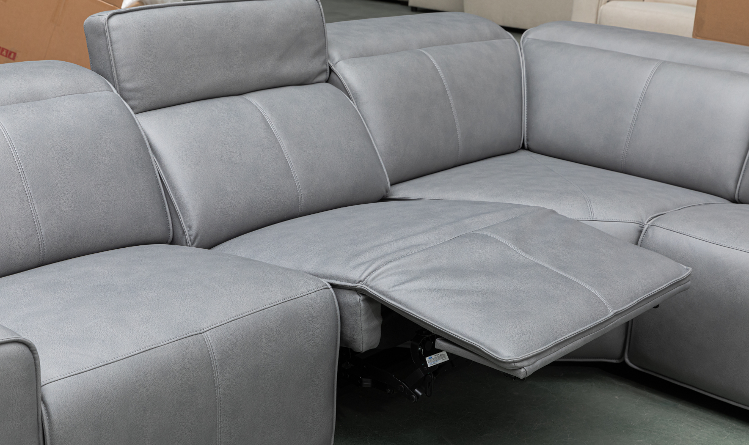 Klaussner Leonardo 6 Pieces Power Recliner Sectional with Storage