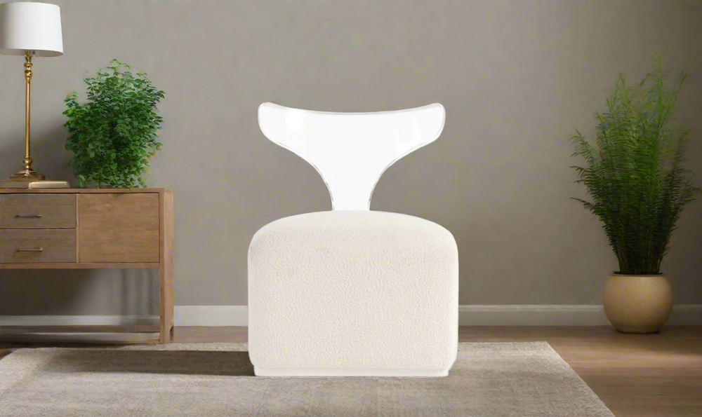 Universal Furniture Mirissa Swivel Chair in Canberra Ivory