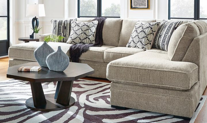 Calnita 2-Piece U-Shape Sectional with Chaise in Sisal