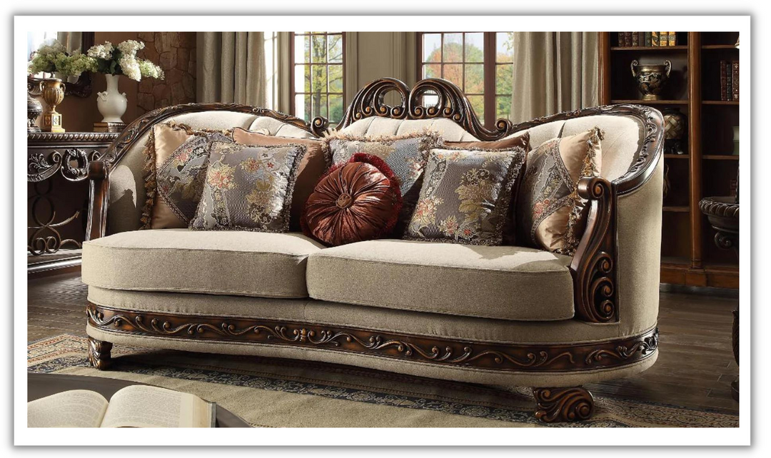 Horner sofa in traditional design with many throw pillows