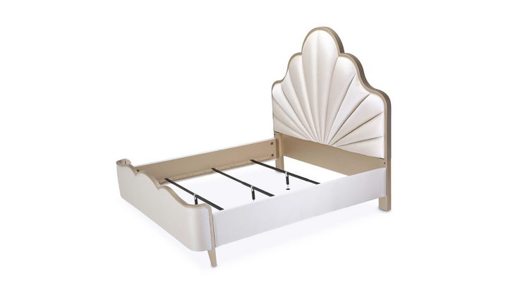 MALIBU CREST QUEEN SCALLOPED PANEL BED - CHARDONNAY