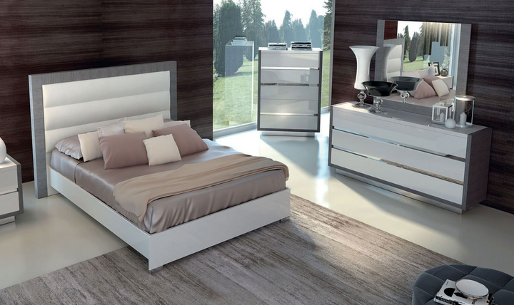 Mangano 5-piece Bedroom Set in High Gloss White