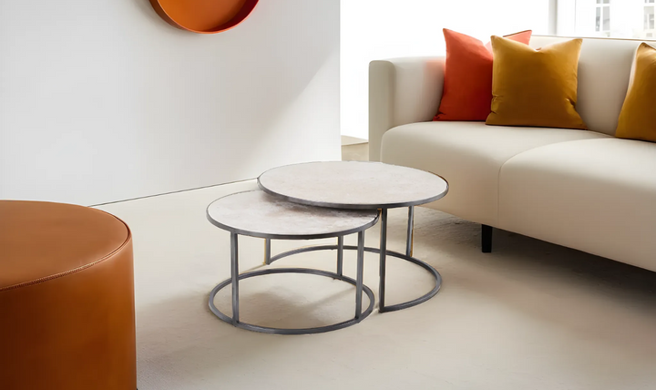 Round nesting coffee table