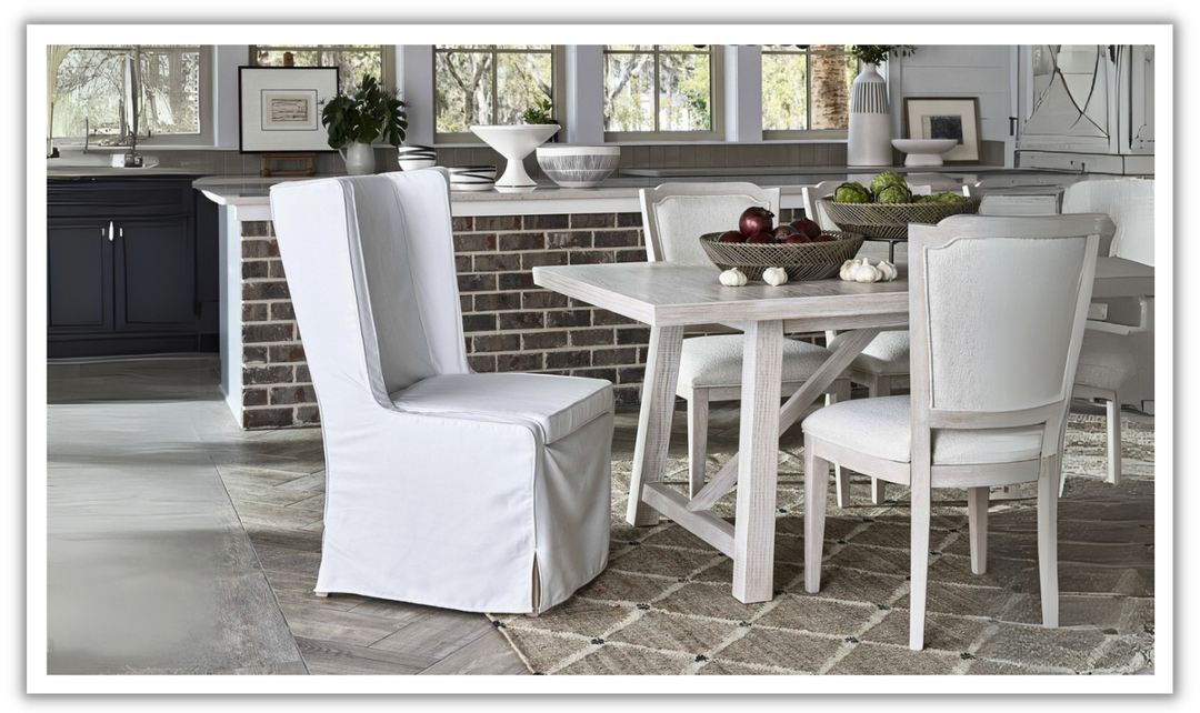 Universal Furniture Getaway Fabric White Stationary Slipcover Chair