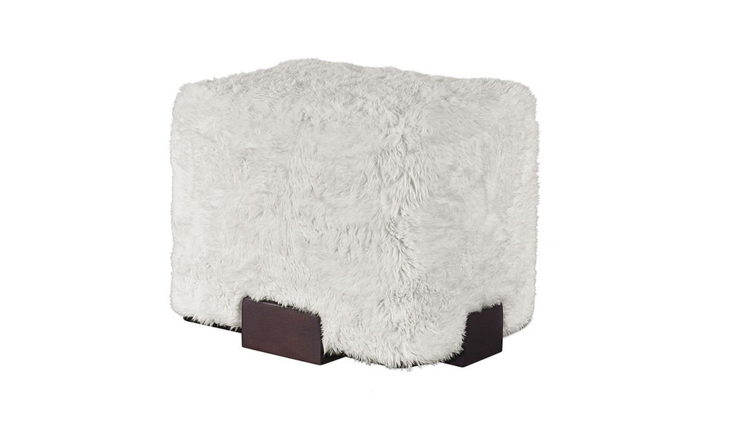 Universal furniture Wilshire Ottoman in Natural color