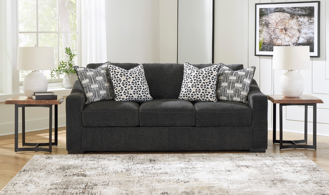 Wryenlynn Living Room Set With Accent pillows