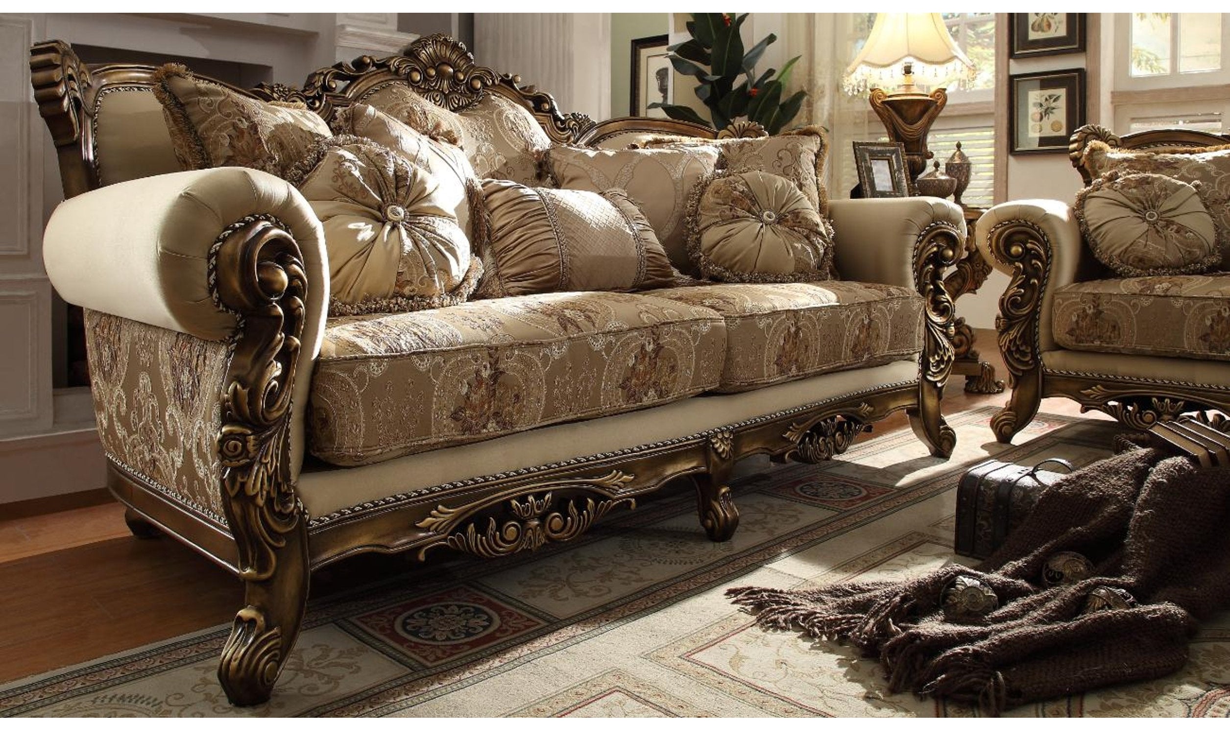 Homeydesign Hendra Chenille Fabric Traditional Sofa In Brown